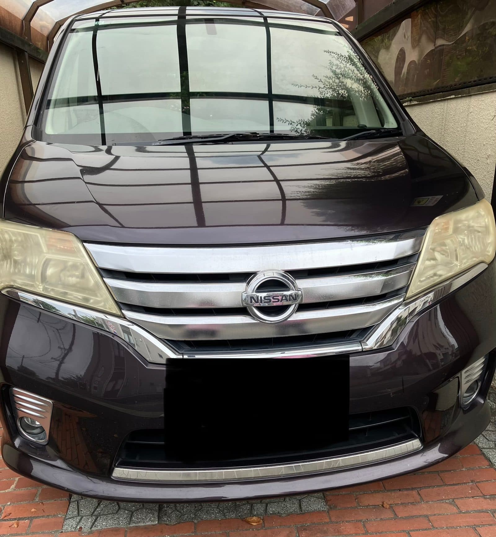 福岡県大野城市｜日産セレナの車の鍵開け｜インロック（鍵閉じ込め）による解錠