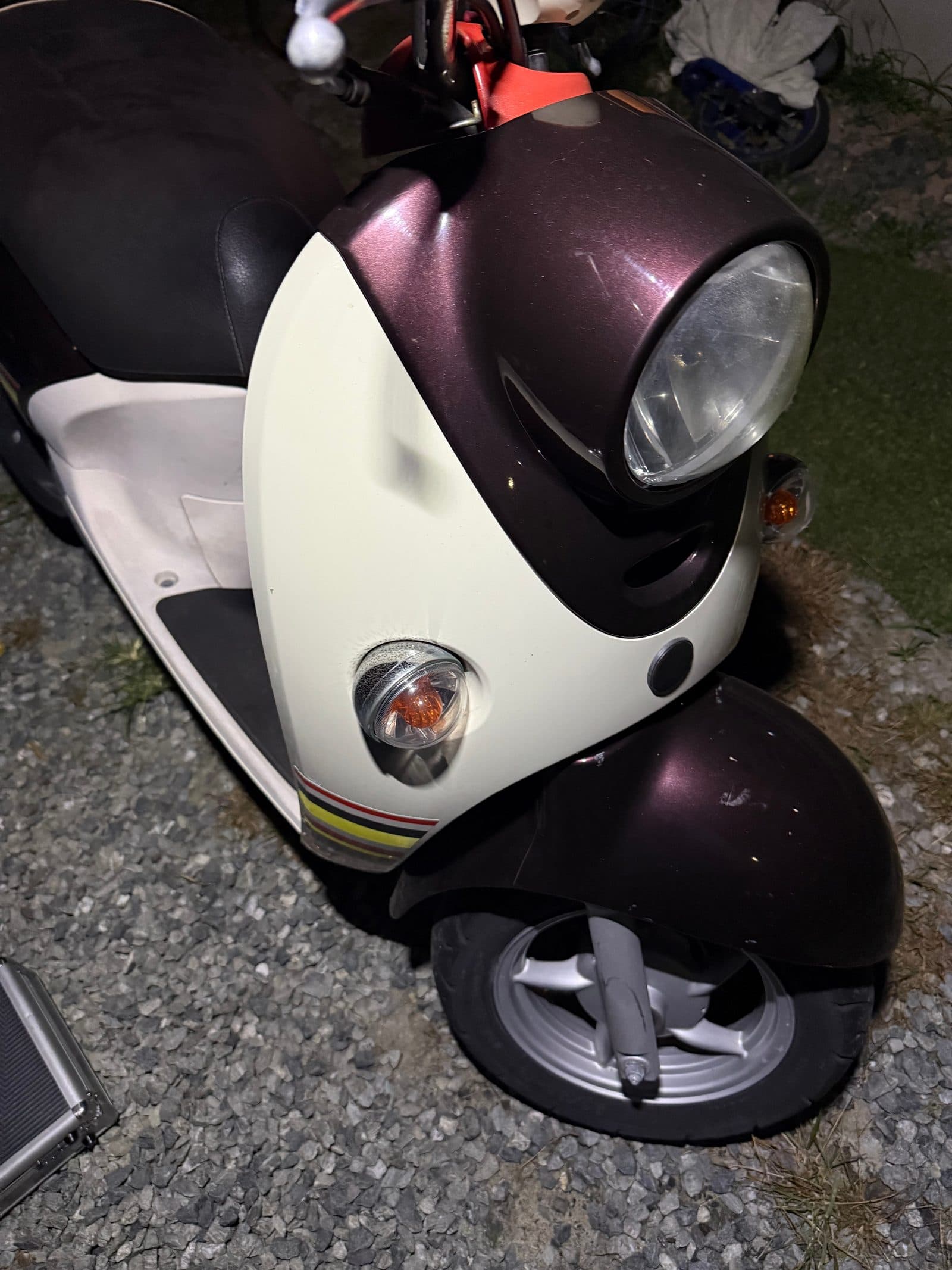 作業対象となったヤマハ ビーノの車体全体