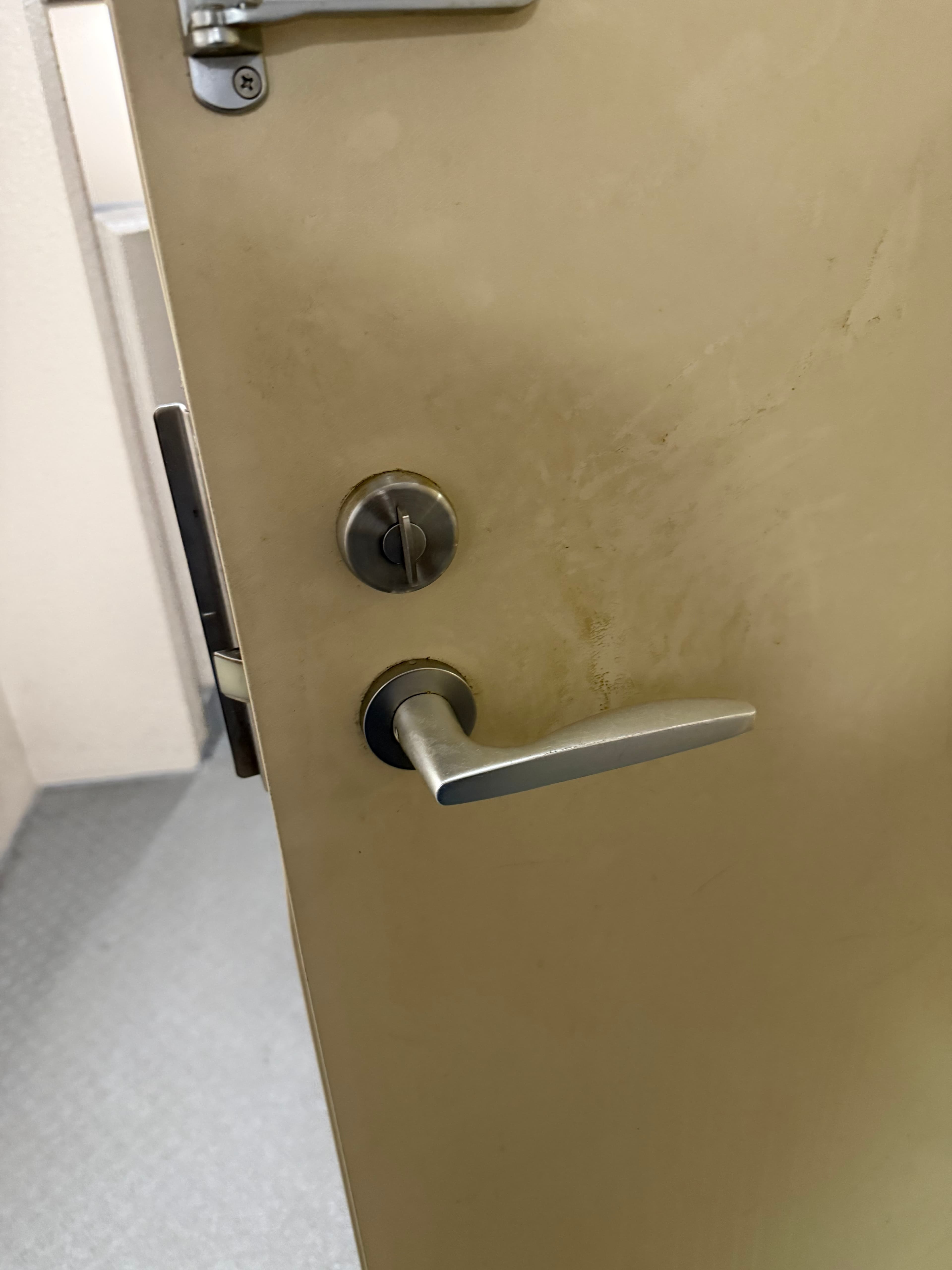 解錠作業を行ったドアの様子